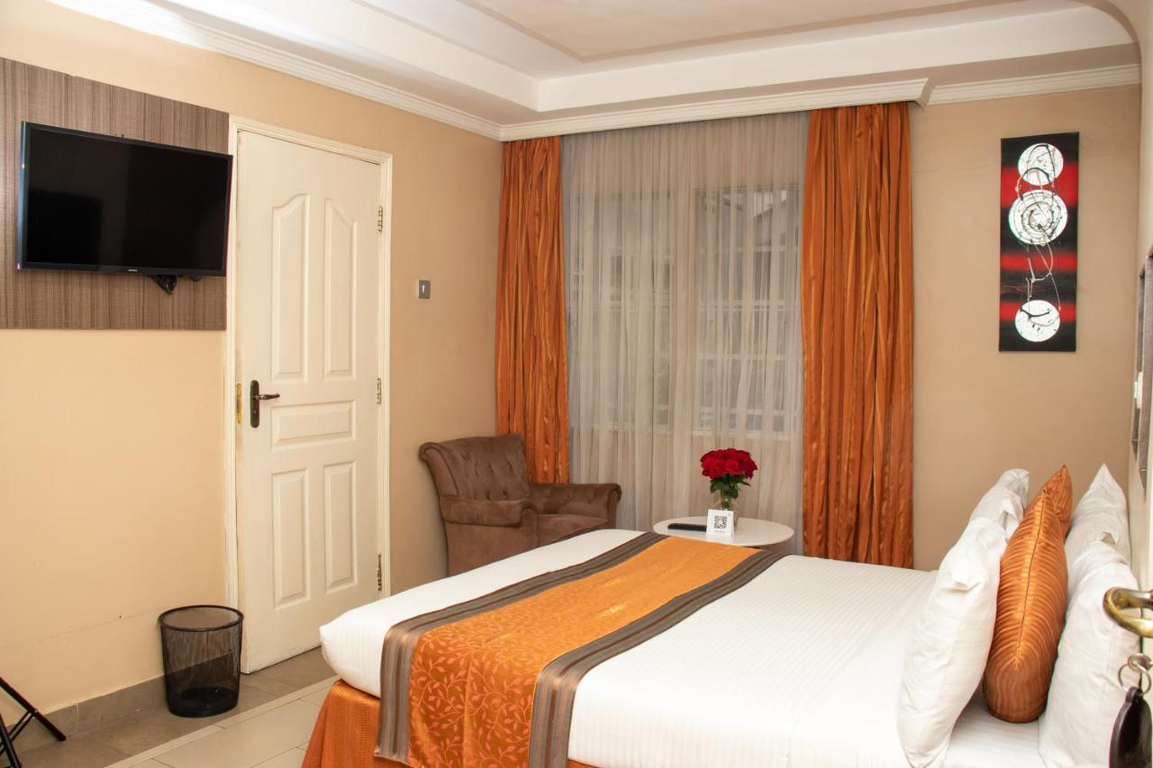 Hotel Waterbuck Nakuru Kültér fotó