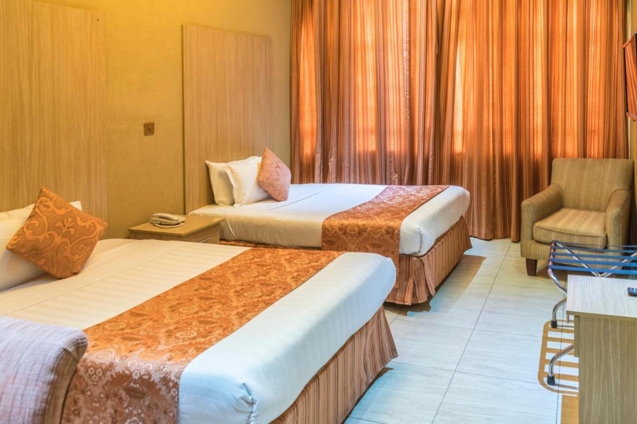 Hotel Waterbuck Nakuru Kültér fotó