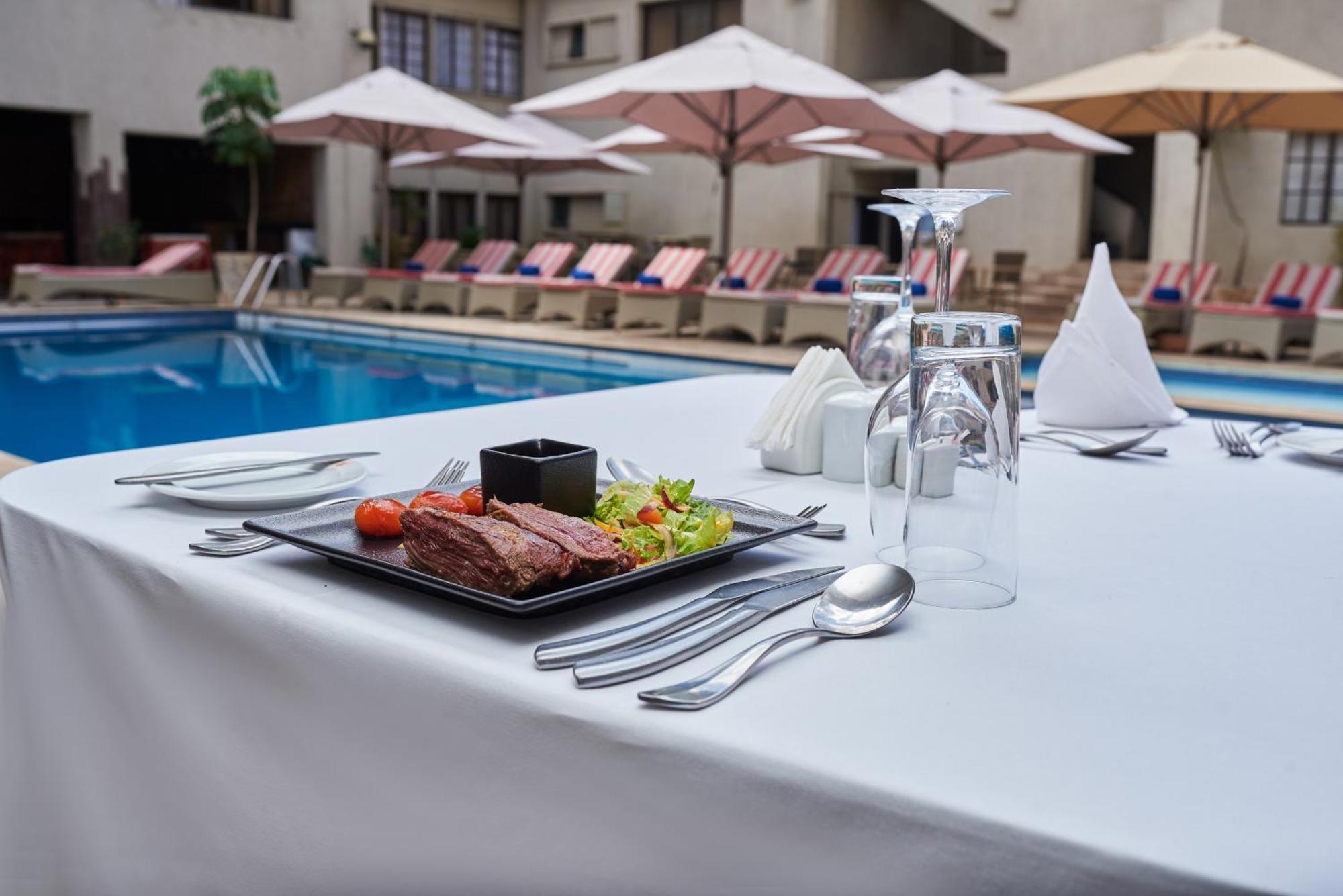 Hotel Waterbuck Nakuru Kültér fotó